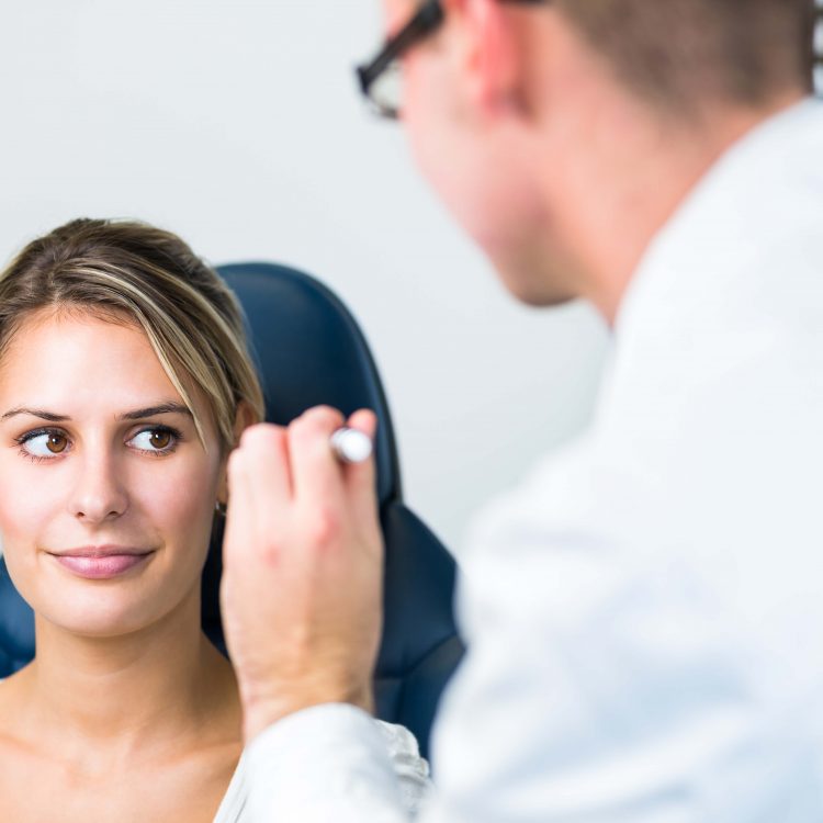 female opthamologist patient